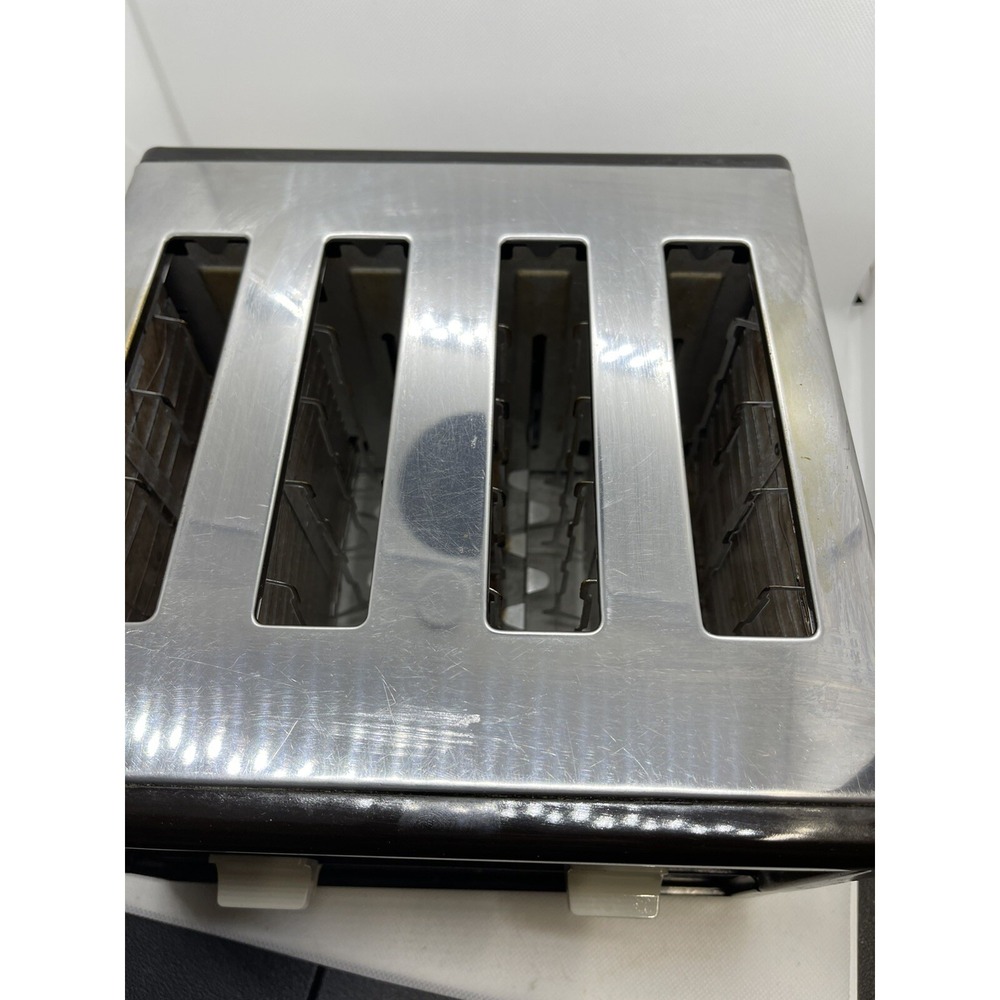 BLACK + DECKER Toaster 4 Slice Chrome Works Vintage Mid Century Wood Brown - Picture 2 of 5